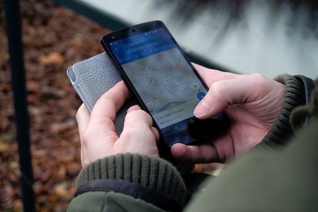 A user checks out a reliable map making tool.